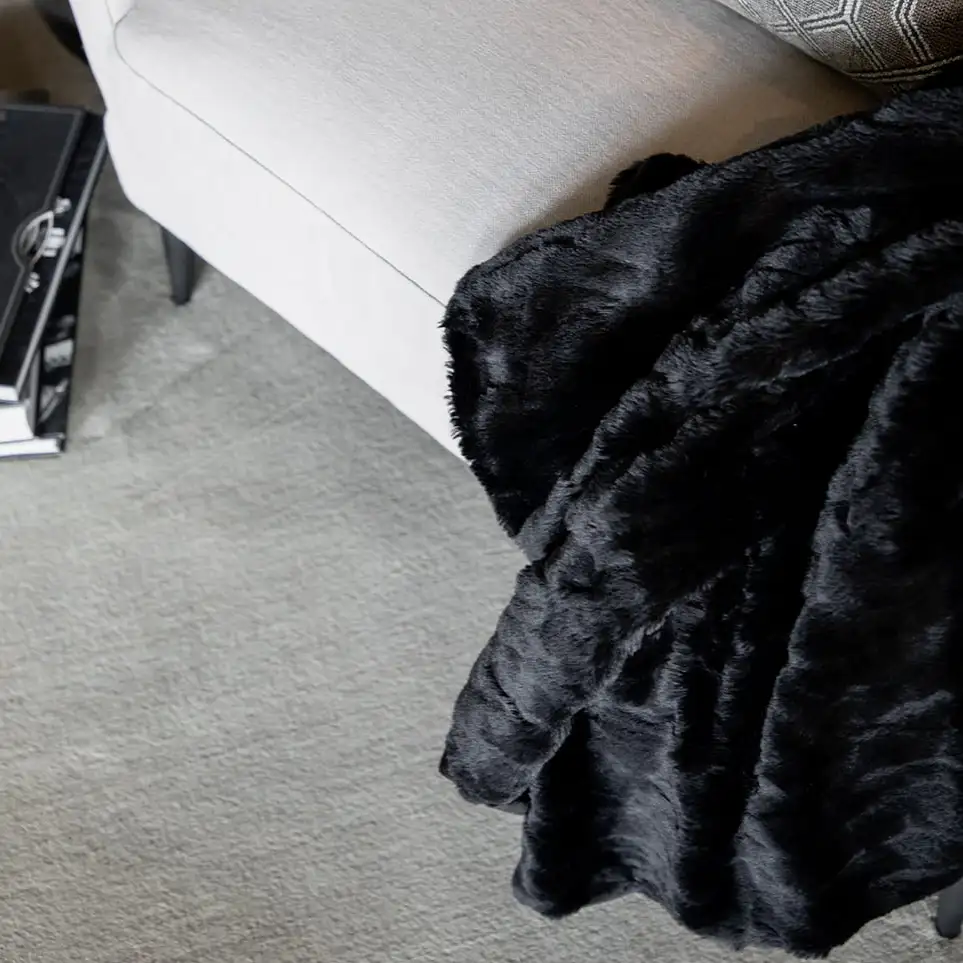 Celine Pledd 127 x 150 cm svart Artwood