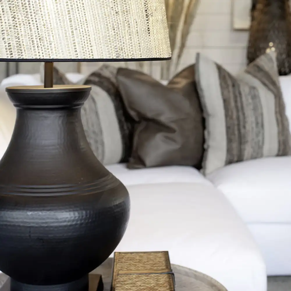 Bordlampe Bergamo svart Artwood