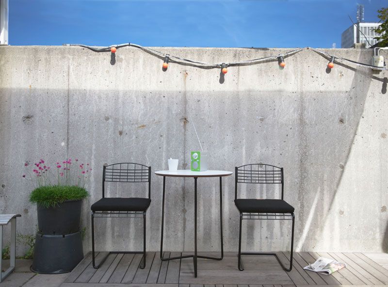 Bord High Tech 60 hvit laminat / svart stativ Ø 60 cm Grythyttan Stålmöbler