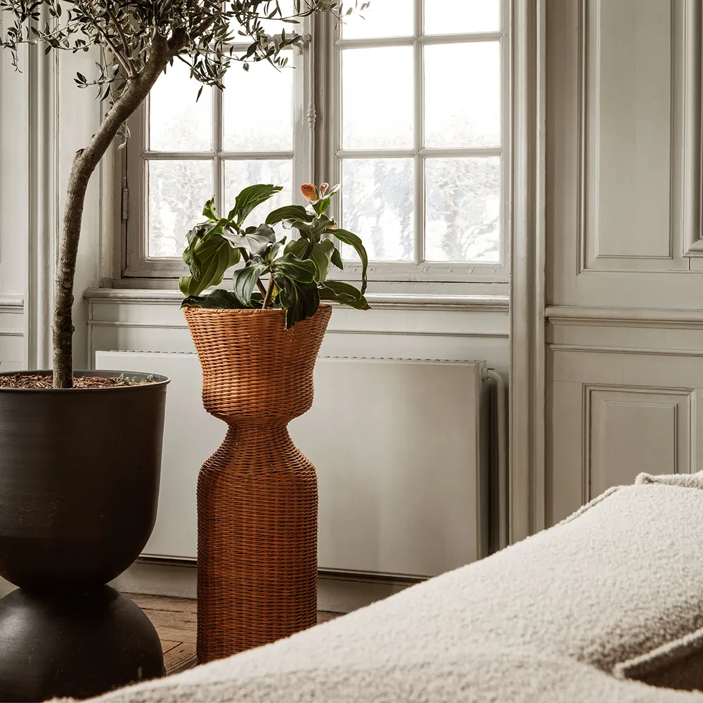 Hourglass Blomsterpotte Large Black