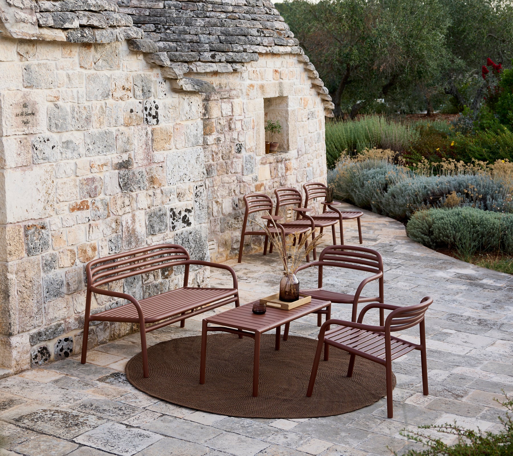 Bliss lenestol, stabelbar Desert red, aluminium