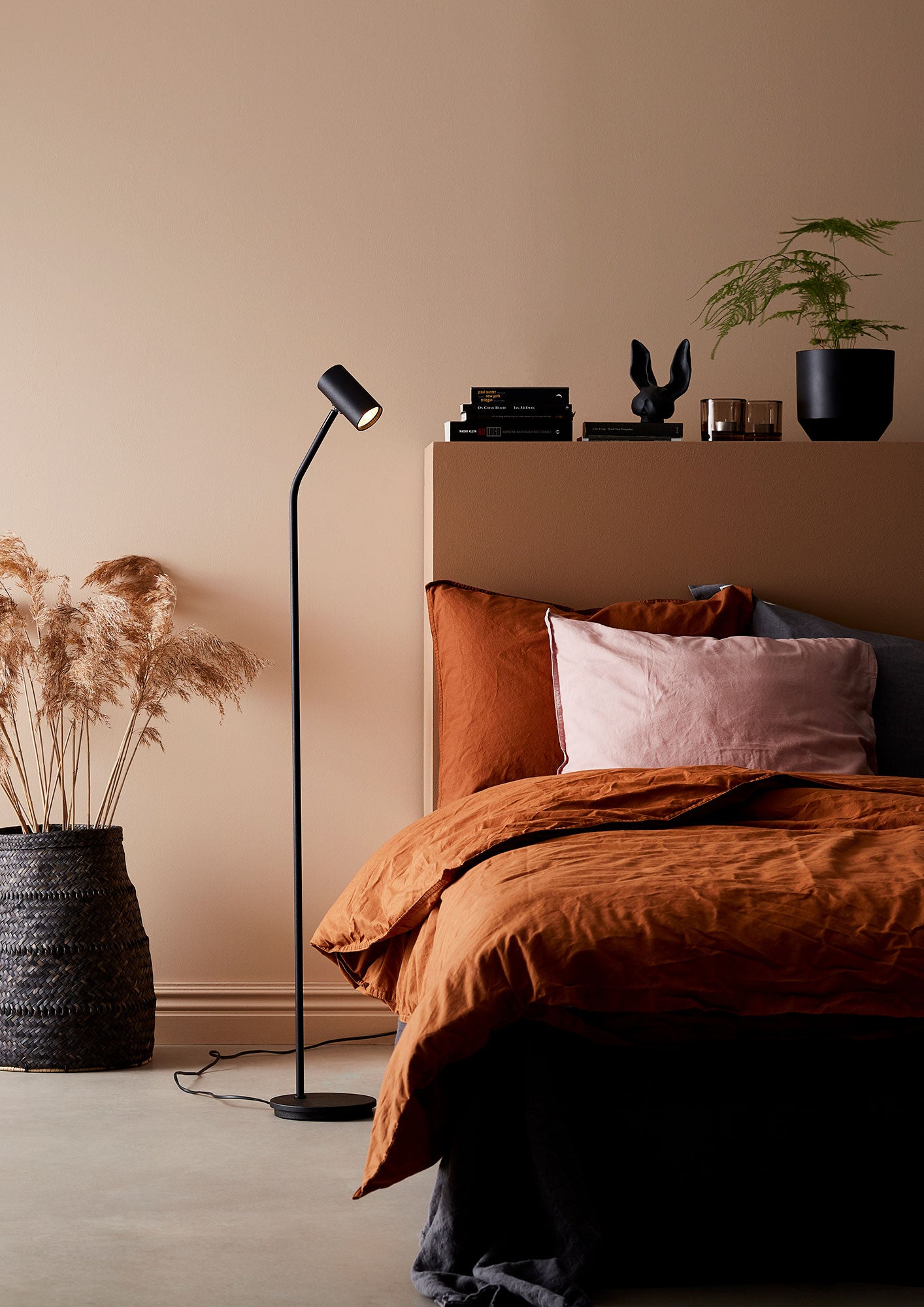 Tyson gulvlampe svart struktur Gu10