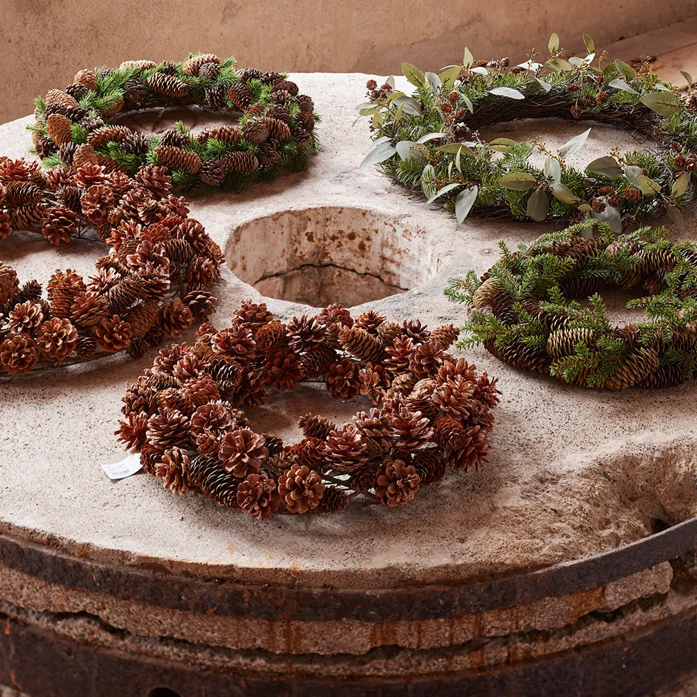 Julekrans med kongler 45 cm