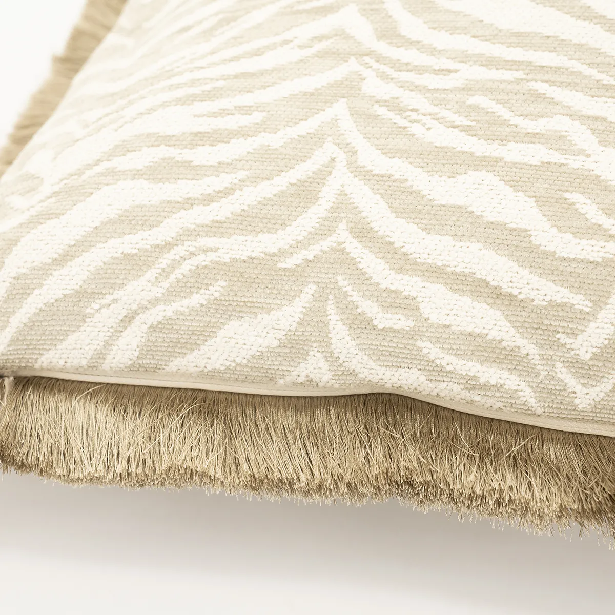 Pyntepute med frynser Tigra Beige 40x60 cm