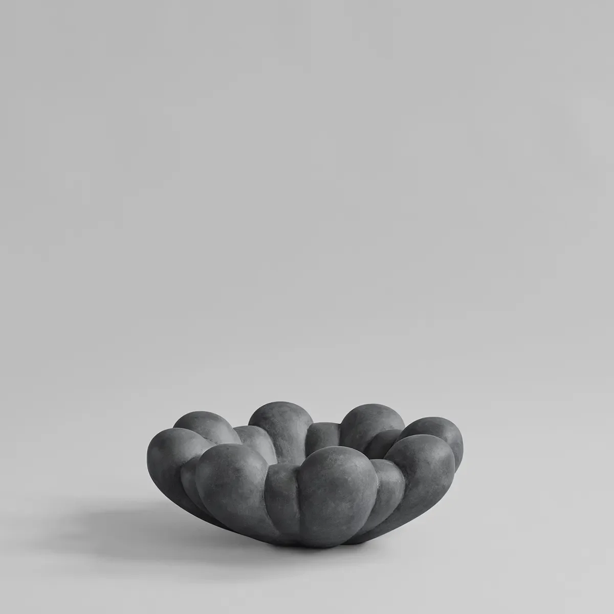 Håndlaget Dekorasjonsskål Bloom Dark Grey Ø 44 cm