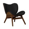A Conversation Piece Lounge stol Dark Oak/Hope Leather Black