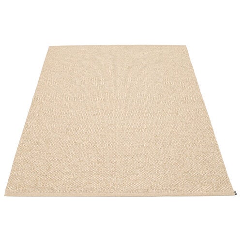 Svea matte 180x260 cm beige / champagne metallic 
