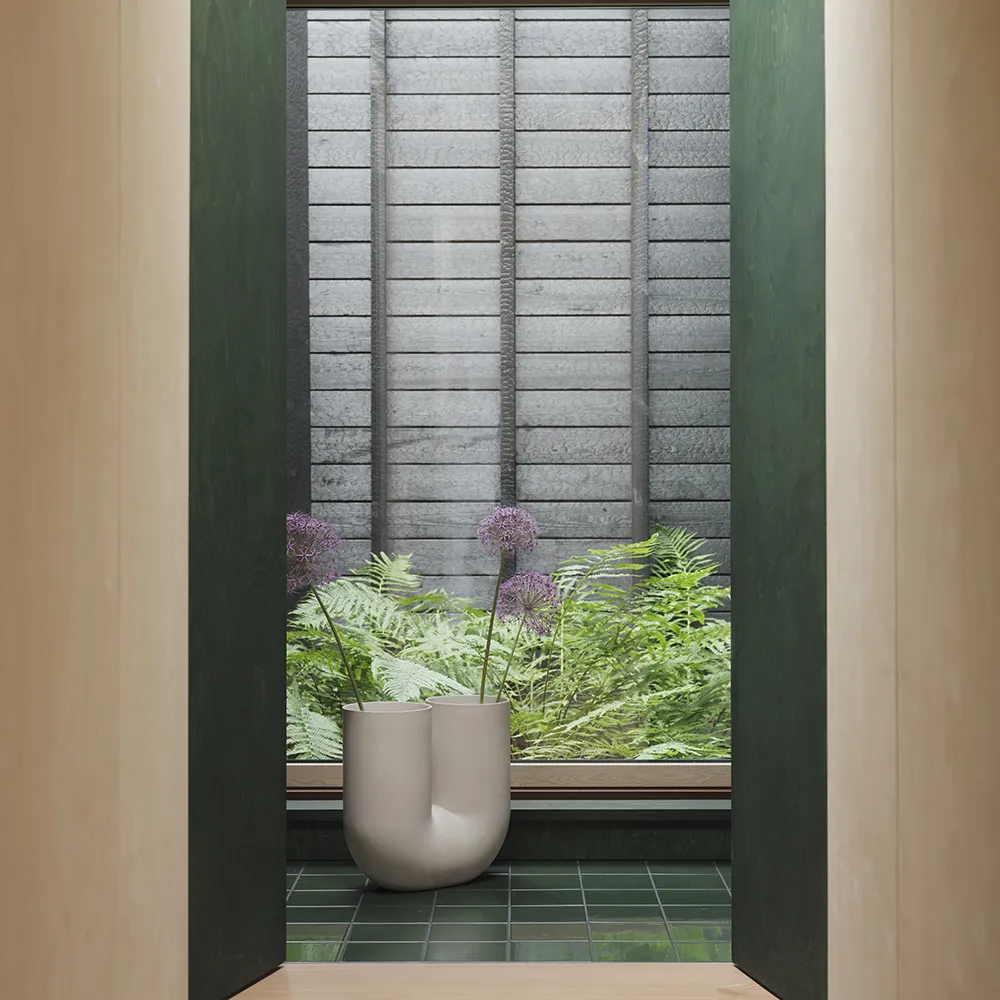 Kink Vase H: 26 cm - Sand