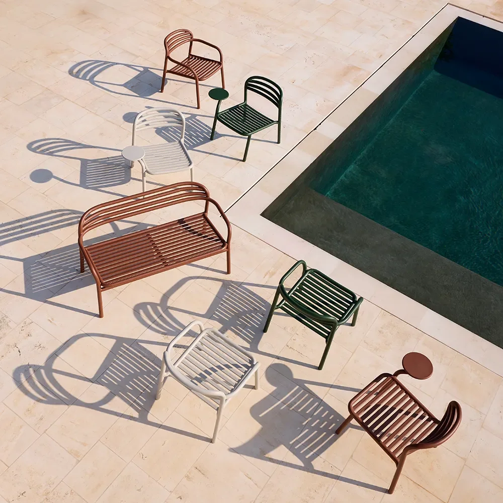 Bliss sofa, stabelbar Desert red, aluminium