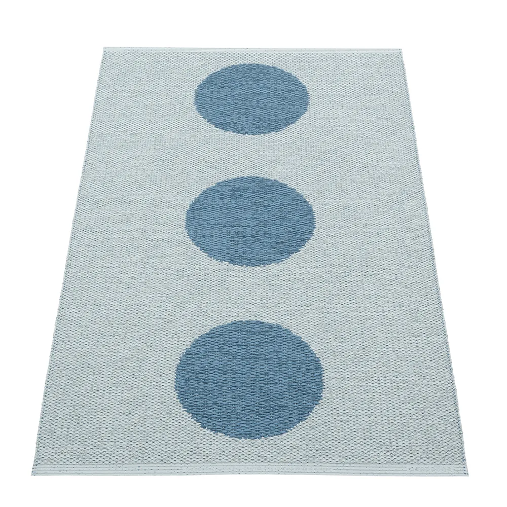 Vera Pop teppe River Blue/Blue Fog 70 x 120cm