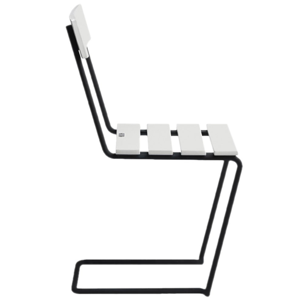 Stol 1 Hvitlakkert eik / svart stativ