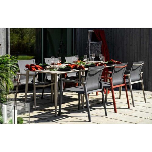 Delia & Nimes spisegruppe textilene Brafab