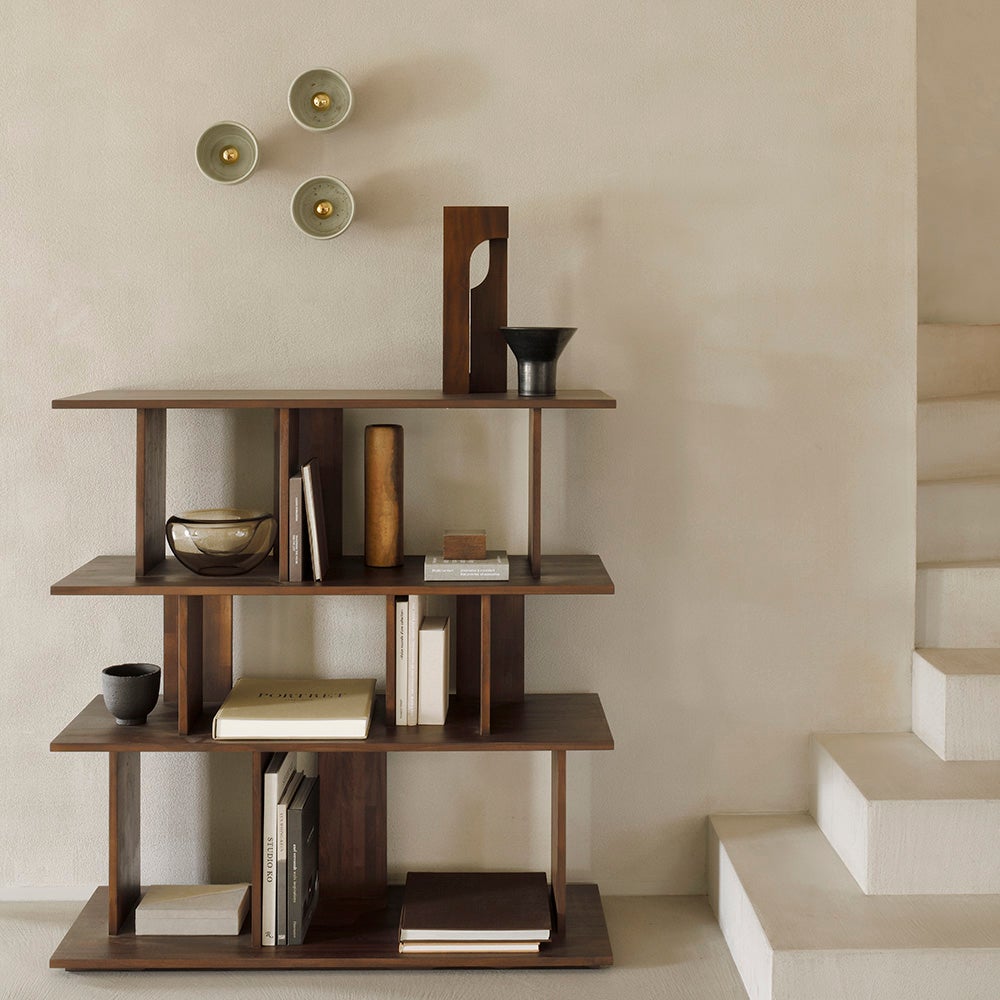 Irregular Hylle lakkert teak 112 x 37 x 115 cm