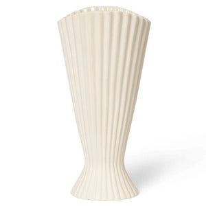 Fountain Vase H20 cm