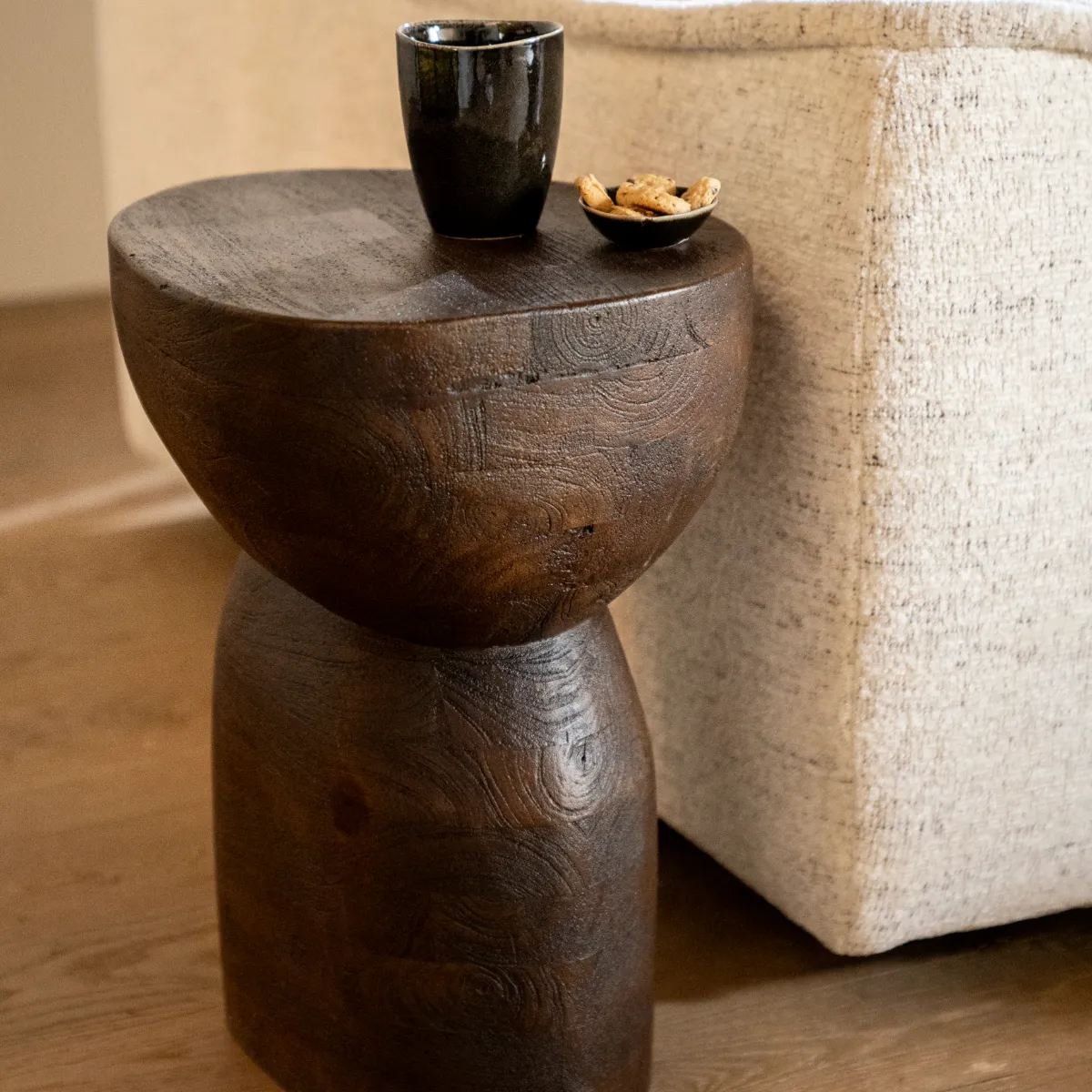 Side table Cobble - brown 37x30x46 cm