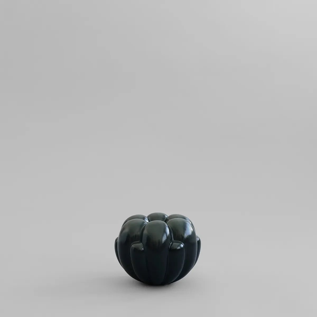 Håndlaget vase Bloom Petit Dark Green H18 cm