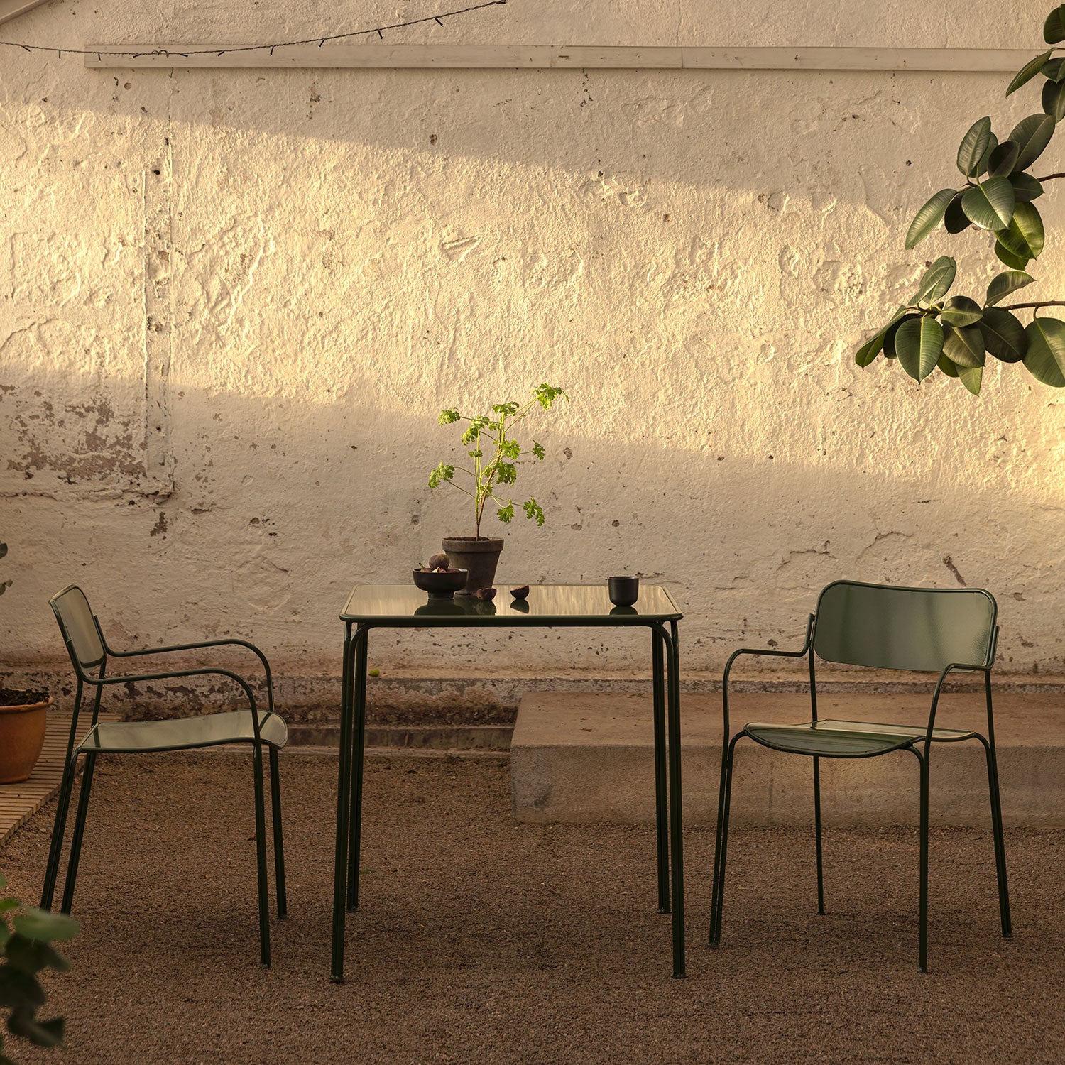 Libelle spisebord 70x70 cm grønn