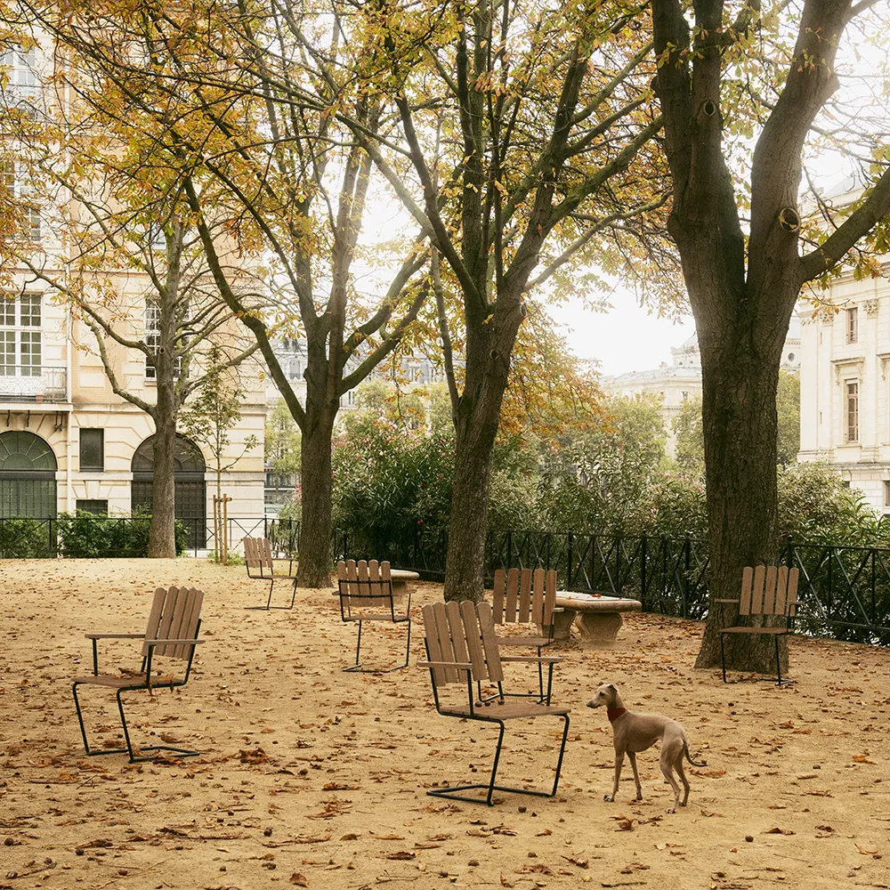 A2 Lenestol Ubehandlet teak/sort understell