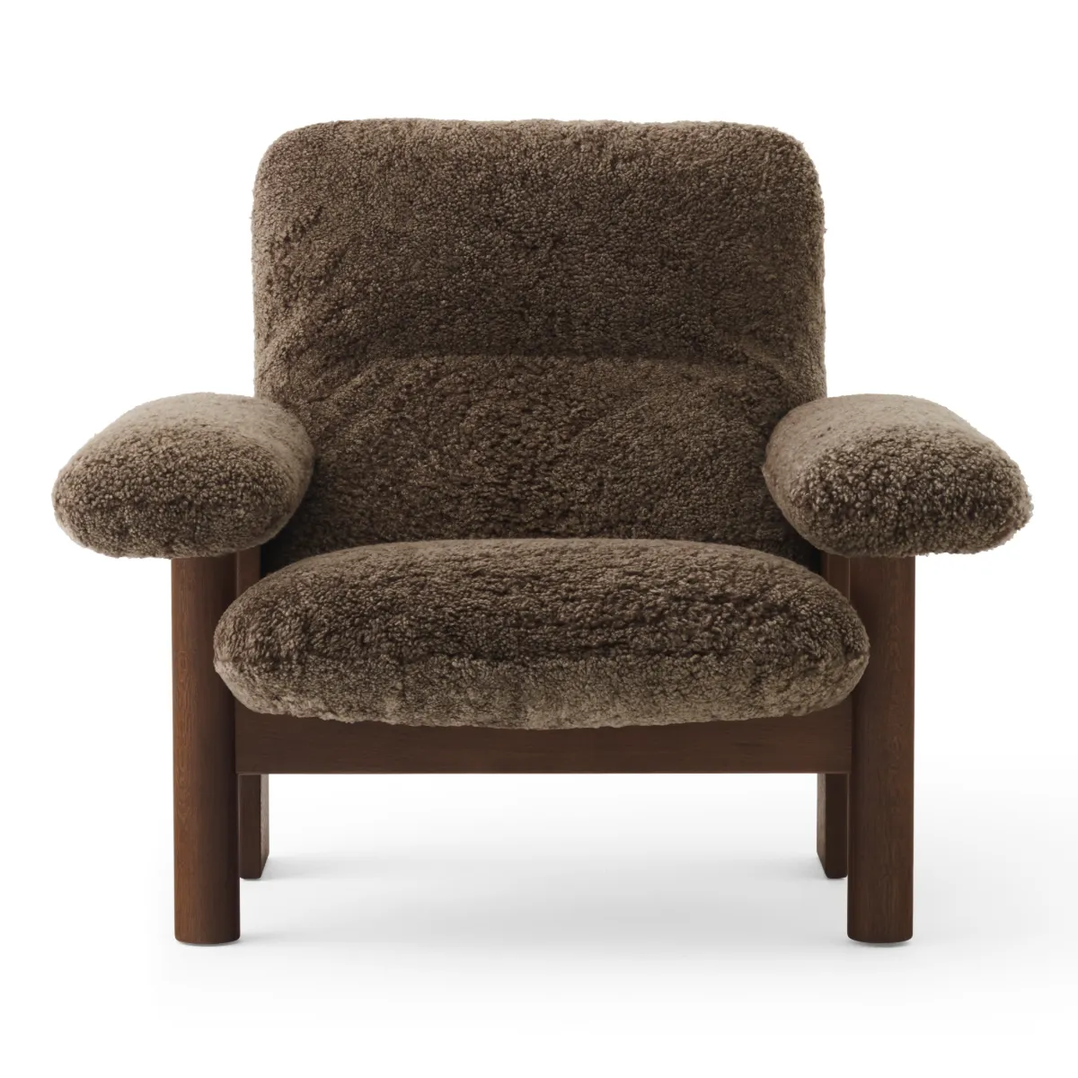Brasilia loungestol helpolstret høy rygg firbent understell massiv valnøtt Sheepskin Nevotex Root