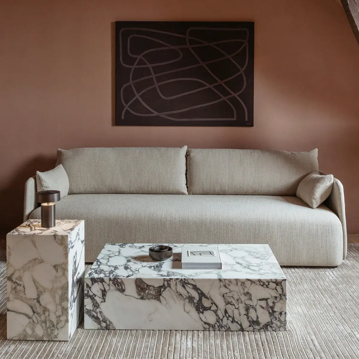 Plinth lavt salongbord i marmor, Calacatta Viola