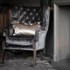 Churchtown lenestol Armchair Avanna Velvet Dark Artwood