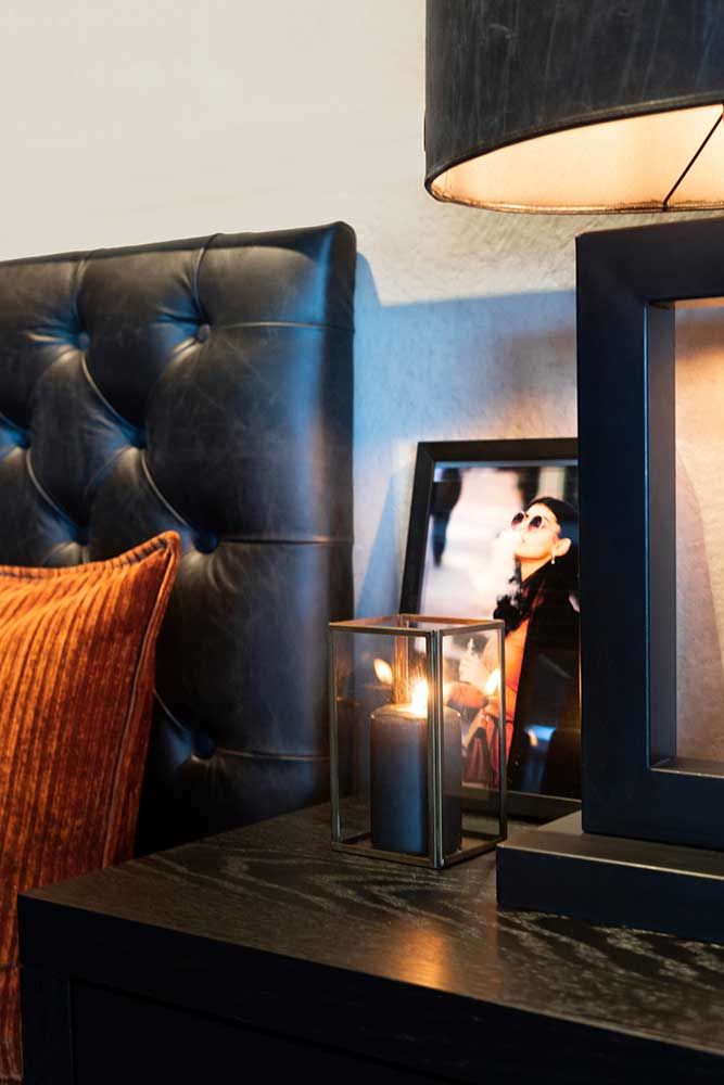 Vienna sengegavl 90 x 140 svart skinn Artwood