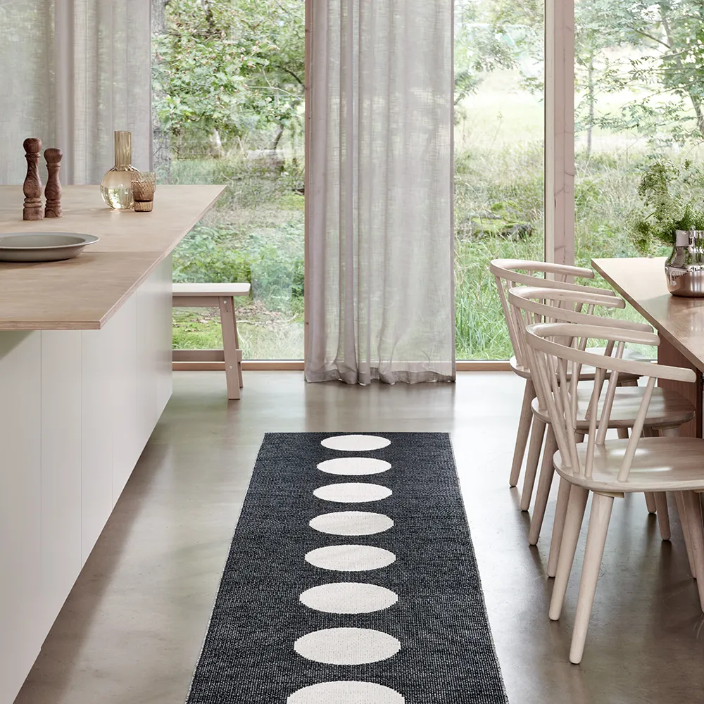 Vera matte 70x225 cm black/vanilla 