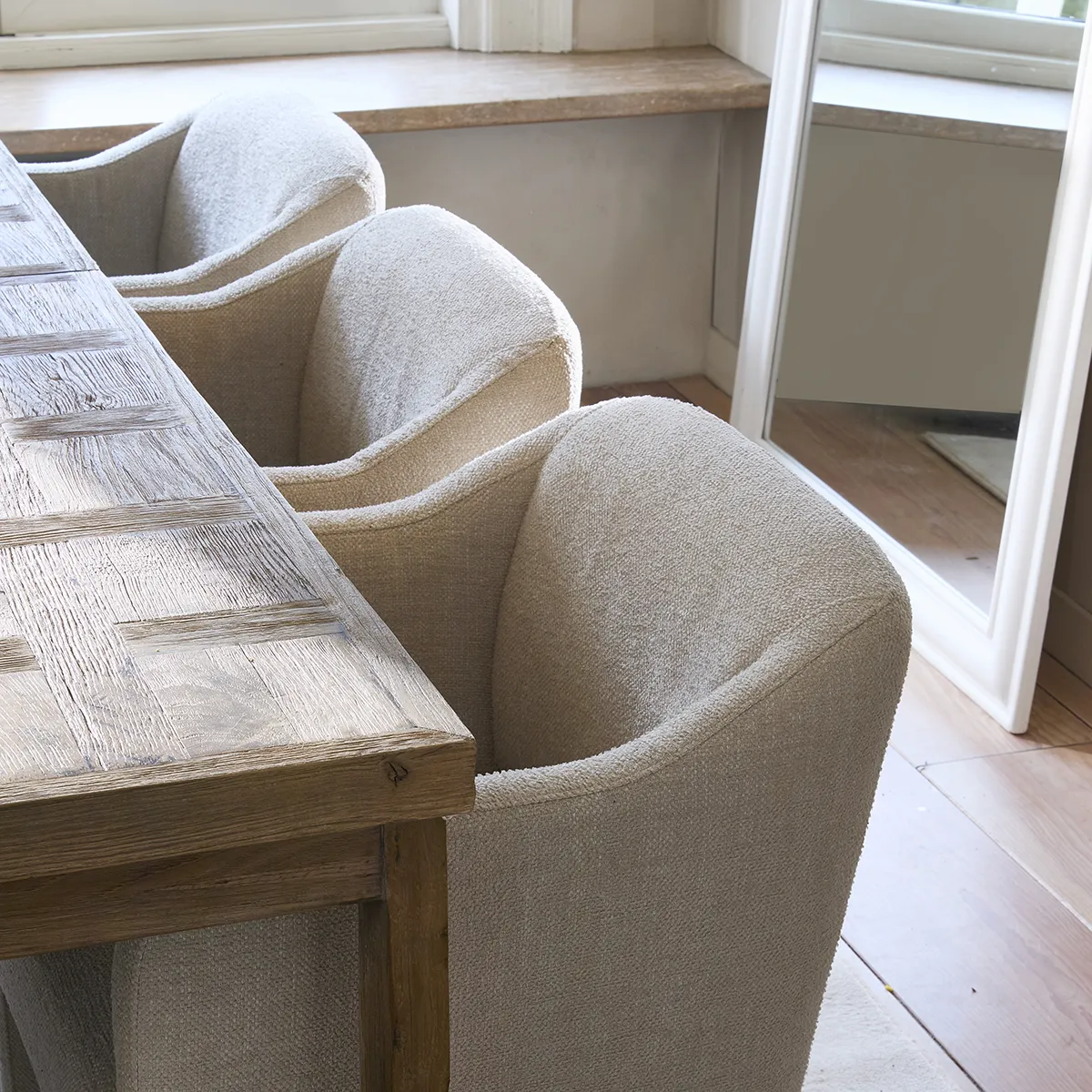 Spisestol Napoli Beige med armlener