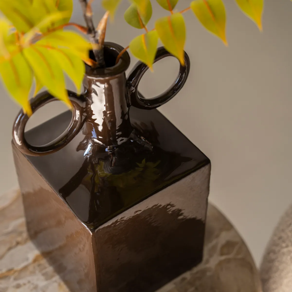 Oro 1 vase 21x16x31,5 cm aluminium brun