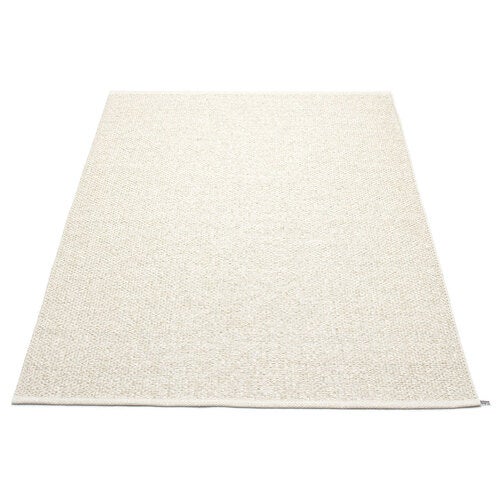 Svea matte 180x260 cm champagne metallic / vanilla 