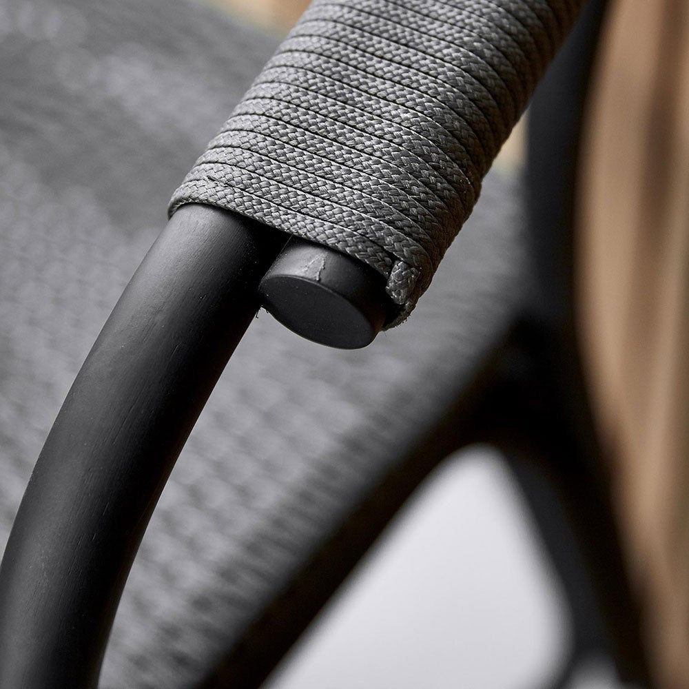 Noble lenestol i svart rotting