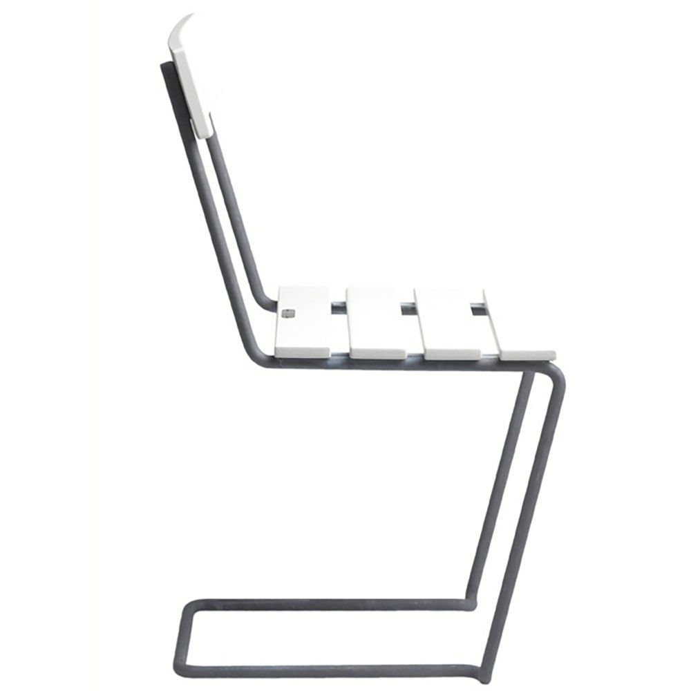 Stol A1 hvitlakkert eik/varmforsinket stativ Grythyttan Stålmöbler