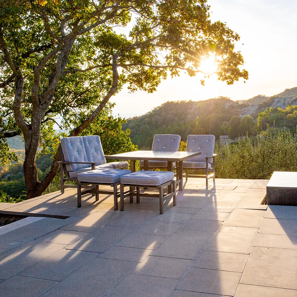 122x124cm H:65.5cm bord aluminium grå 