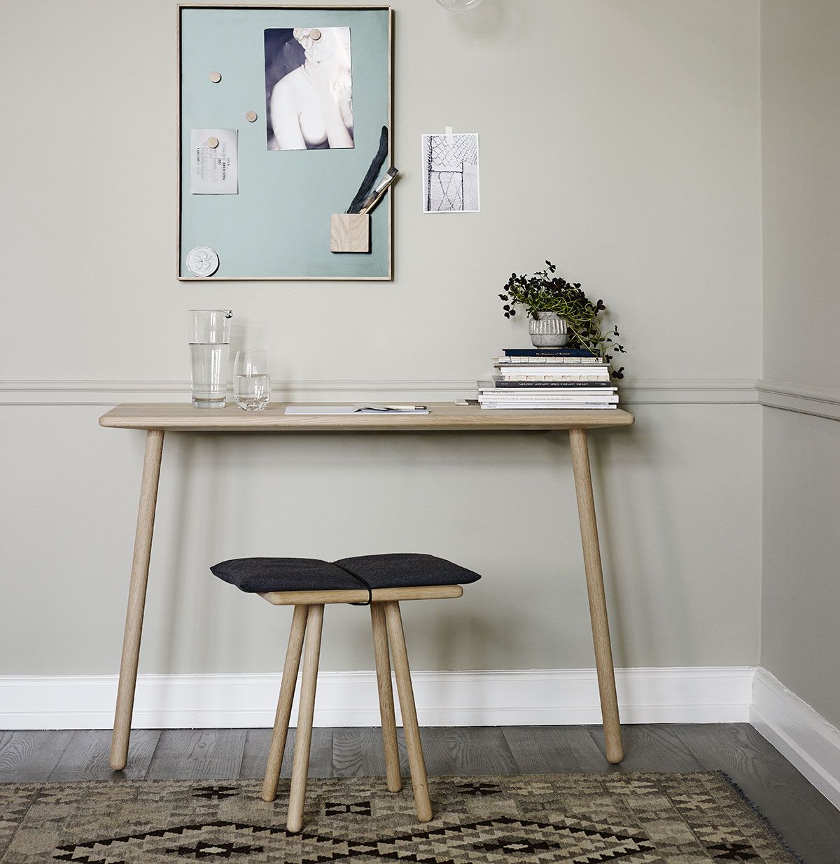 Georg Konsollbord Svart eik