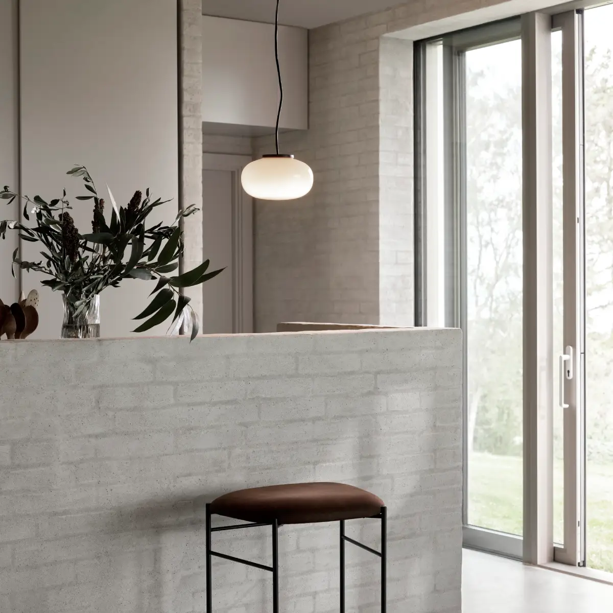 Karl-Johan Pendellampe Ø23 Hvitt Opalglass