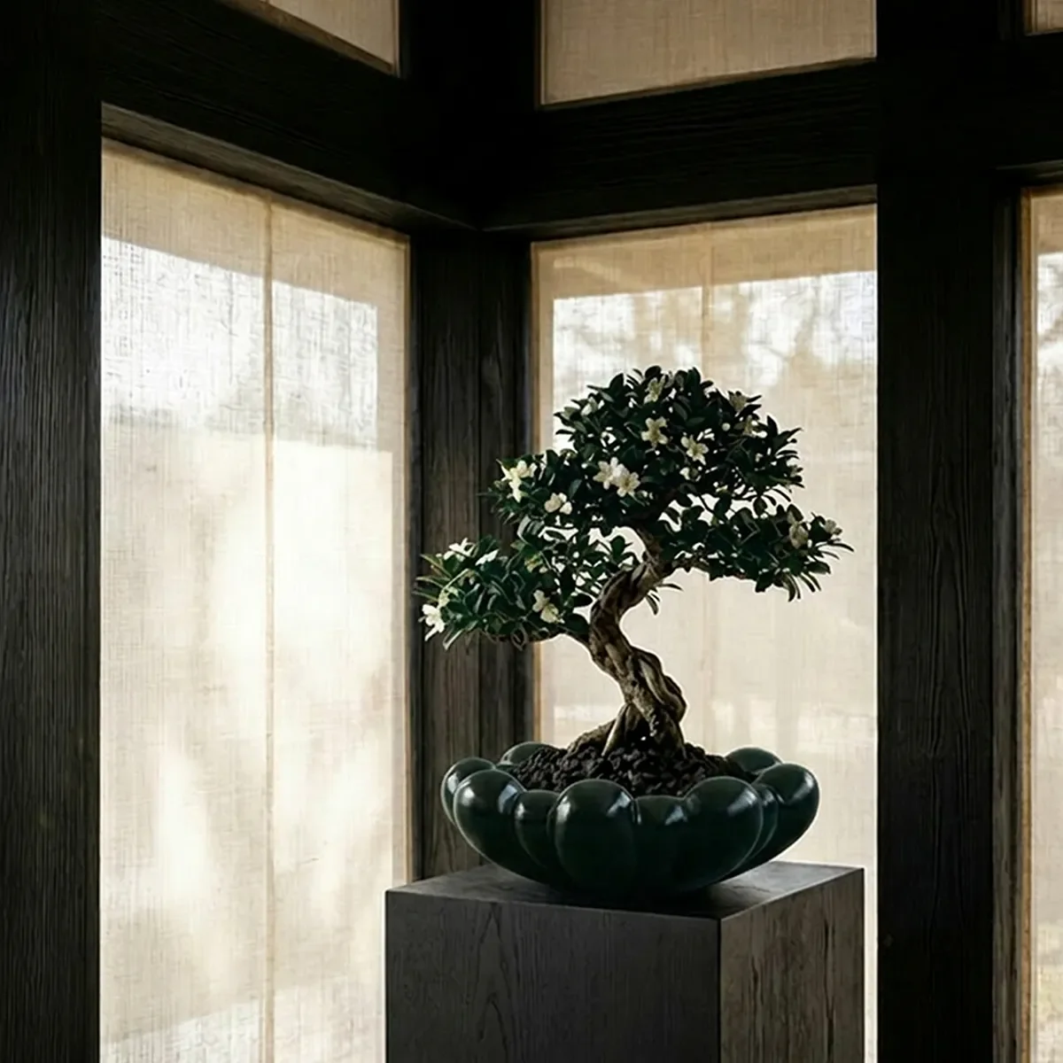 Håndlaget Dekorasjonsskål Bloom Dark Green Ø 44 cm