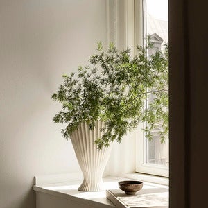 Fountain Vase H30 cm