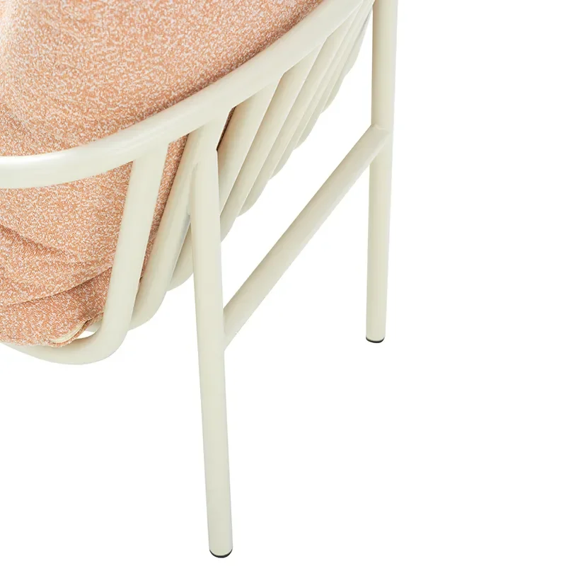 Bendt lenestol Pearl White/Teddy Orange