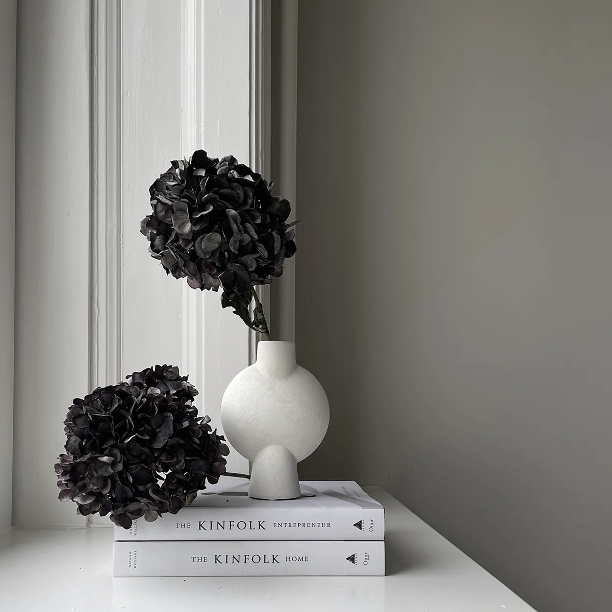 Håndmalt vase Sphere Bubl Mini Bone White H19 cm