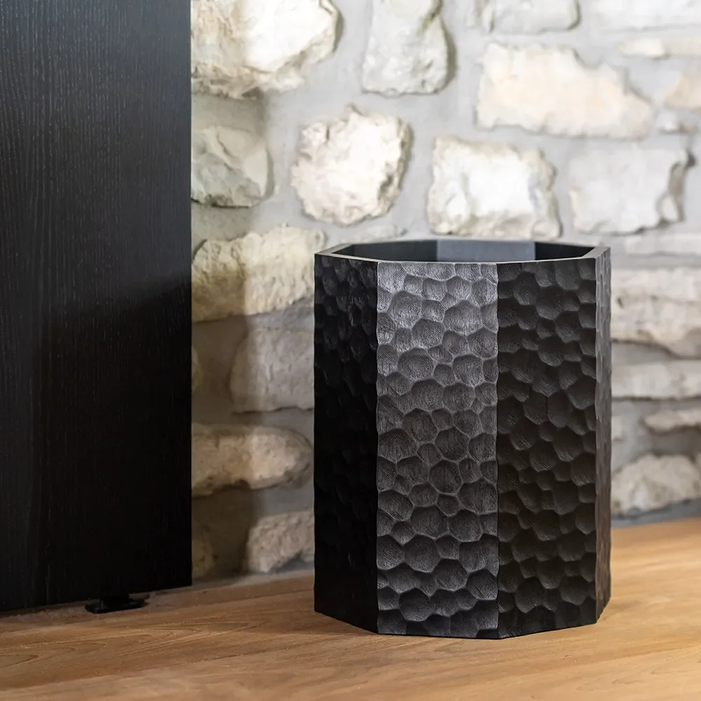 Chopped papirkurv i svartlakkert mahogni