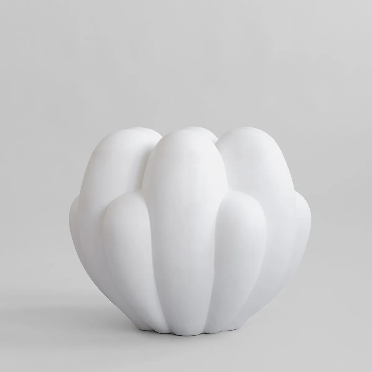 Håndlaget vase Bloom Big Bone White H44 cm