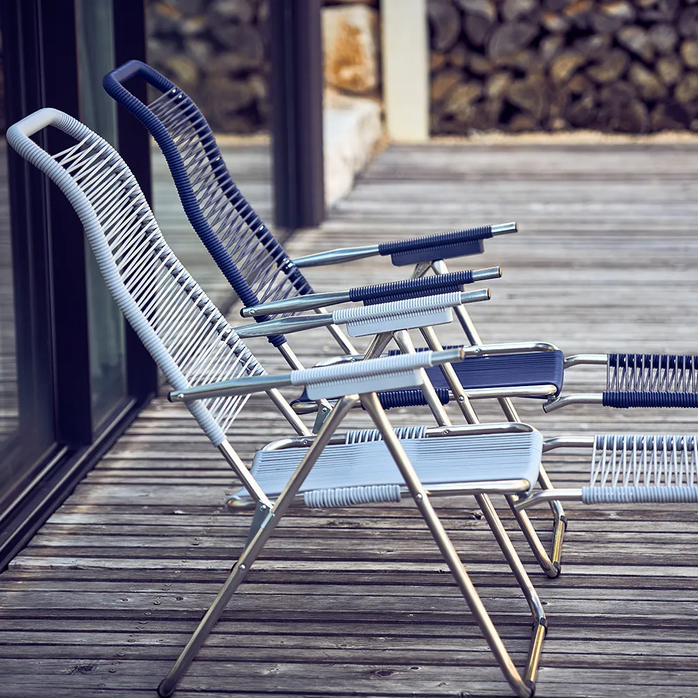 Spaghetti solstol hvit aluminium 