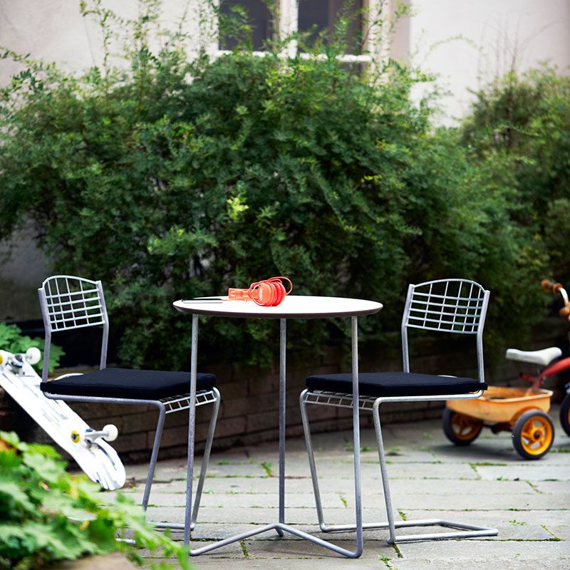 Bord High Tech 60 hvit laminat / varmforsinket stativ Grythyttan Stålmöbler