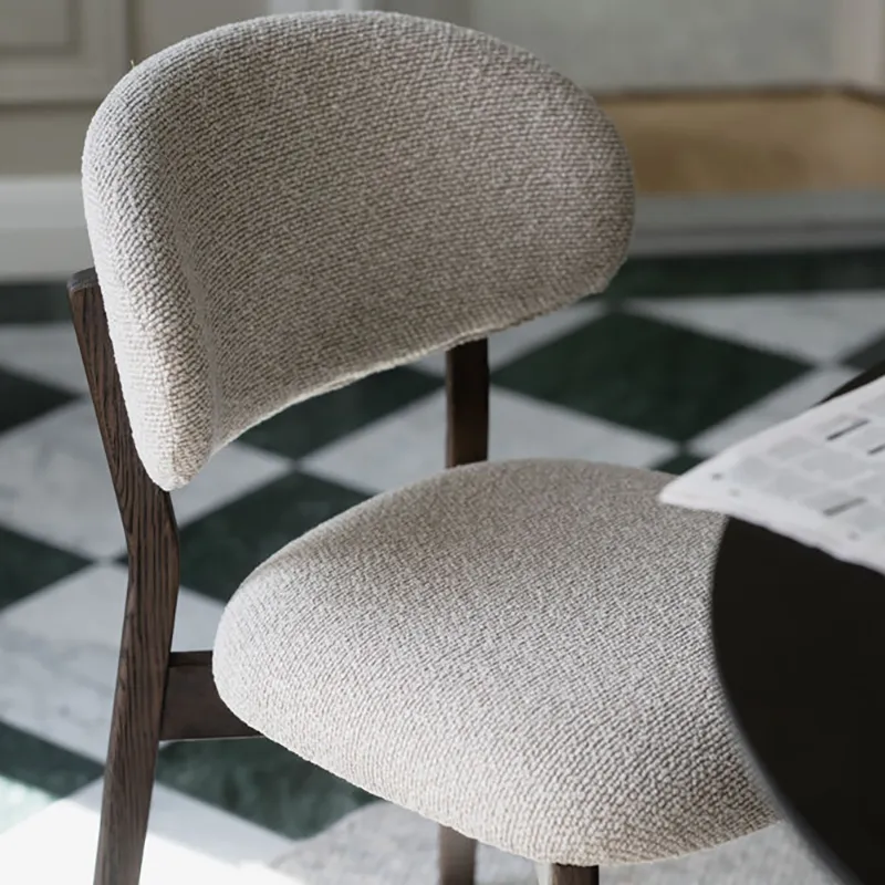 Patterson stol beige stoff / brun eik