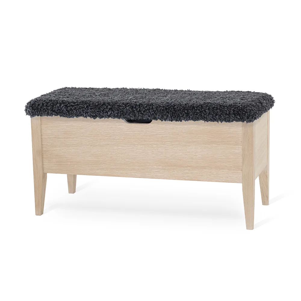 Klinte benk 90 cm hvitoljet eik med saueskinnimitasjon