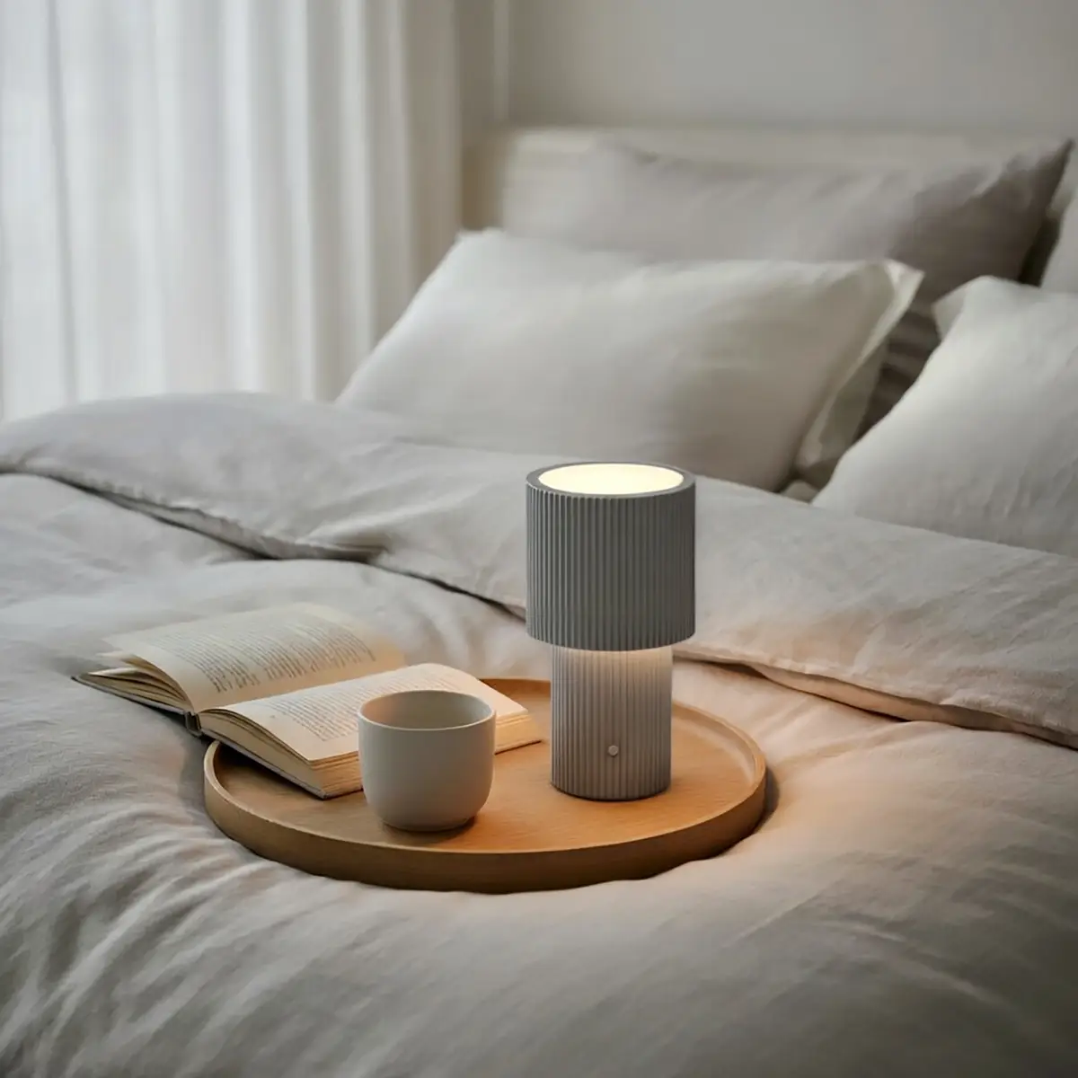 Iluma bærbar bordlampe Ø12,2 x H22,1 cm metall sølv
