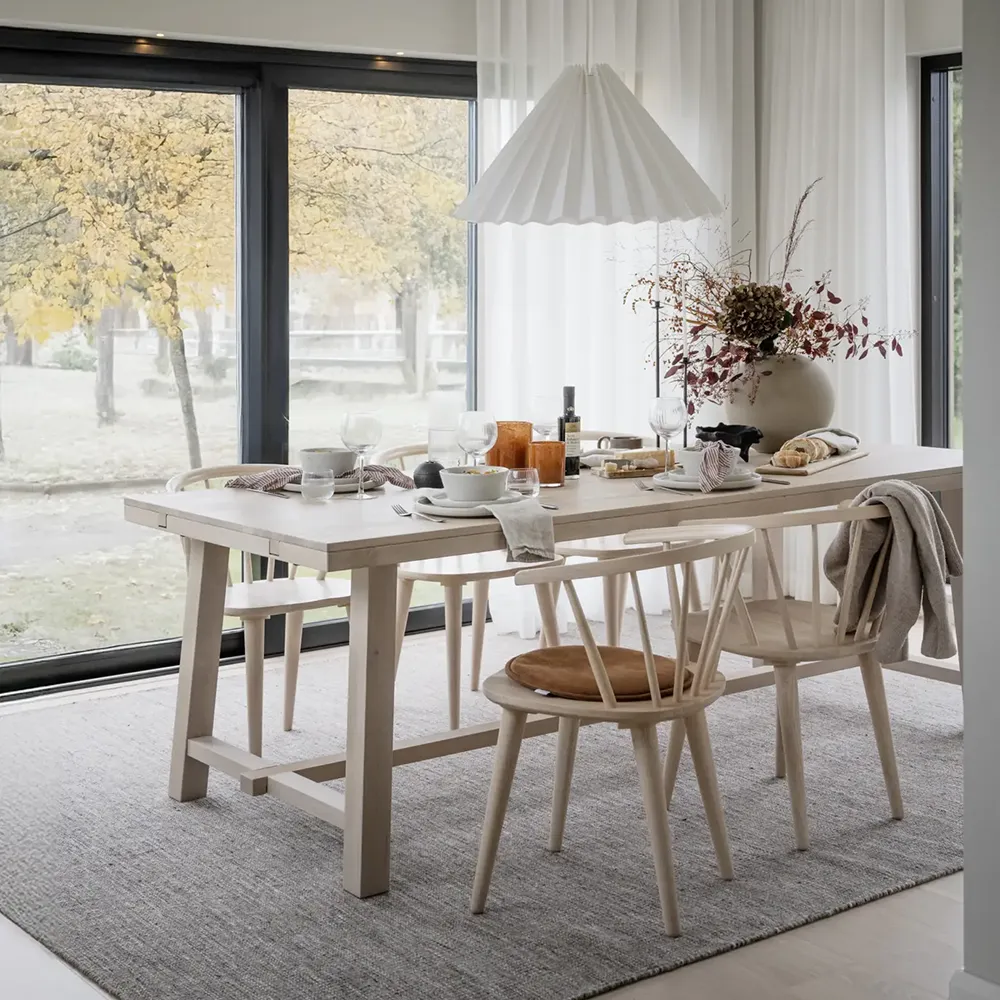 Carmen spisestol hvitpigmentert