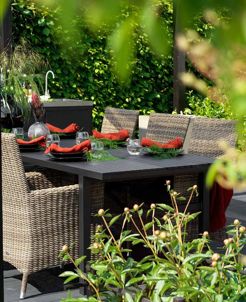 Vevi spisebord 95 x 230 cm svart Brafab