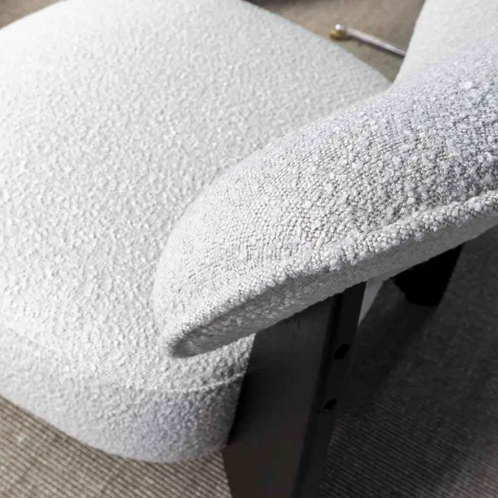 Cadiz lenestol i stoff Bouclé cream