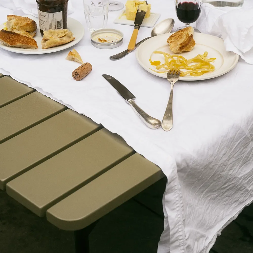 Bord B25A 120 Grønnlakkert eik / svart stativ